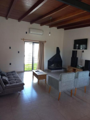 Casa amplia y bien ubicada